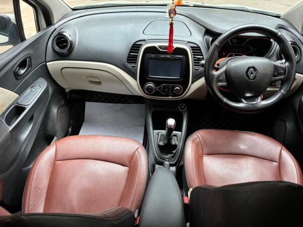 Renault Captur RXL - Image 8